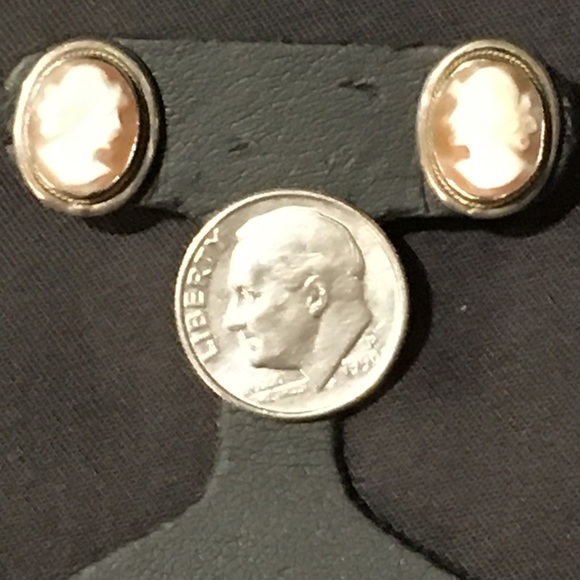 Antique circa 1900 cameos. Ivory tone silhouette - Picture 5 of 7